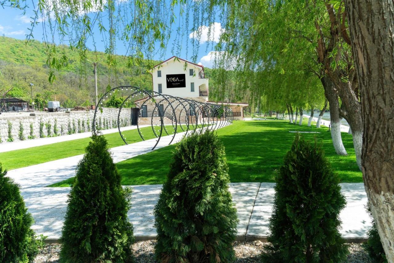 Vega Resort Restaurant & Lodge Orsova Kültér fotó