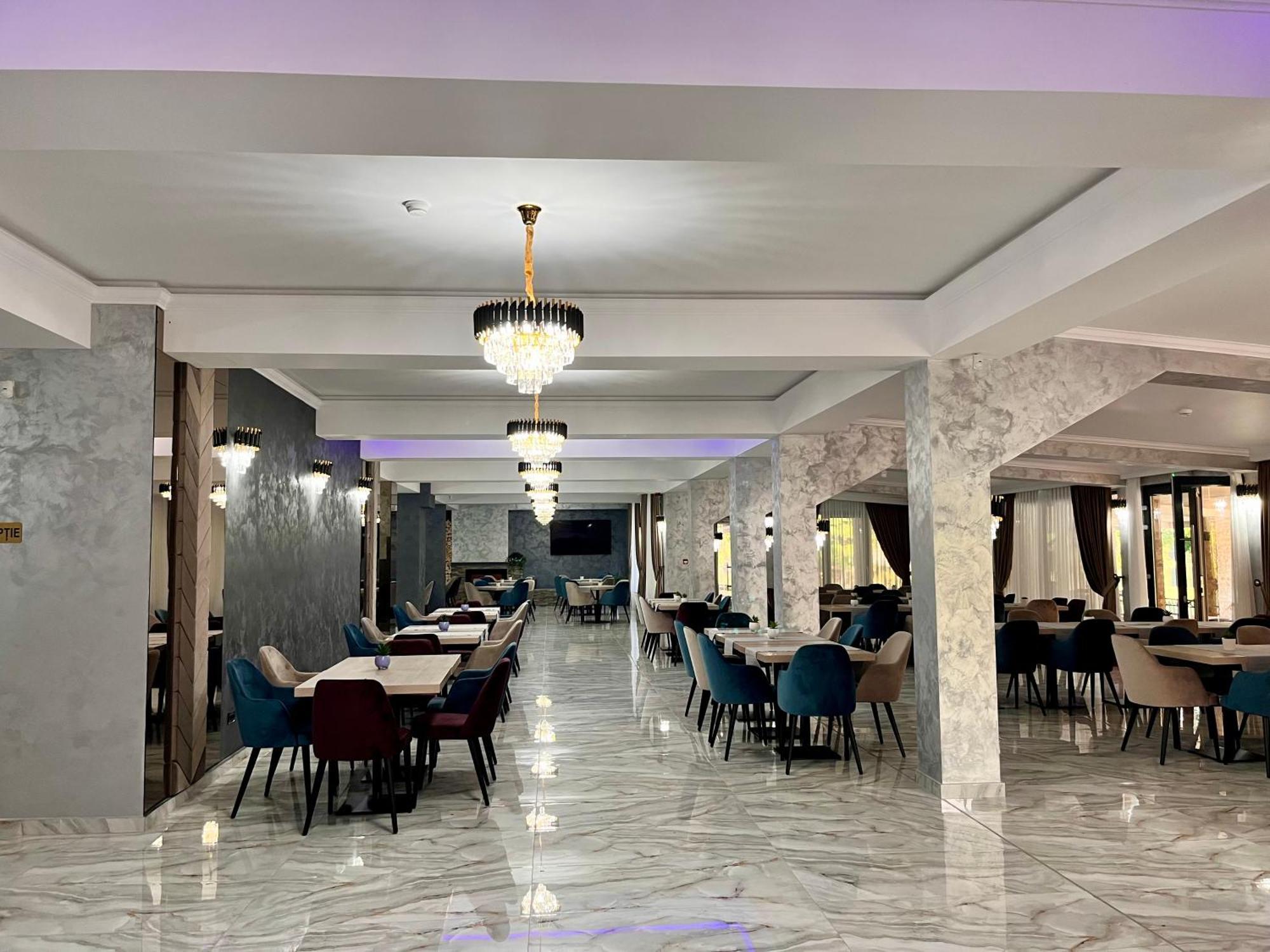 Vega Resort Restaurant & Lodge Orsova Kültér fotó
