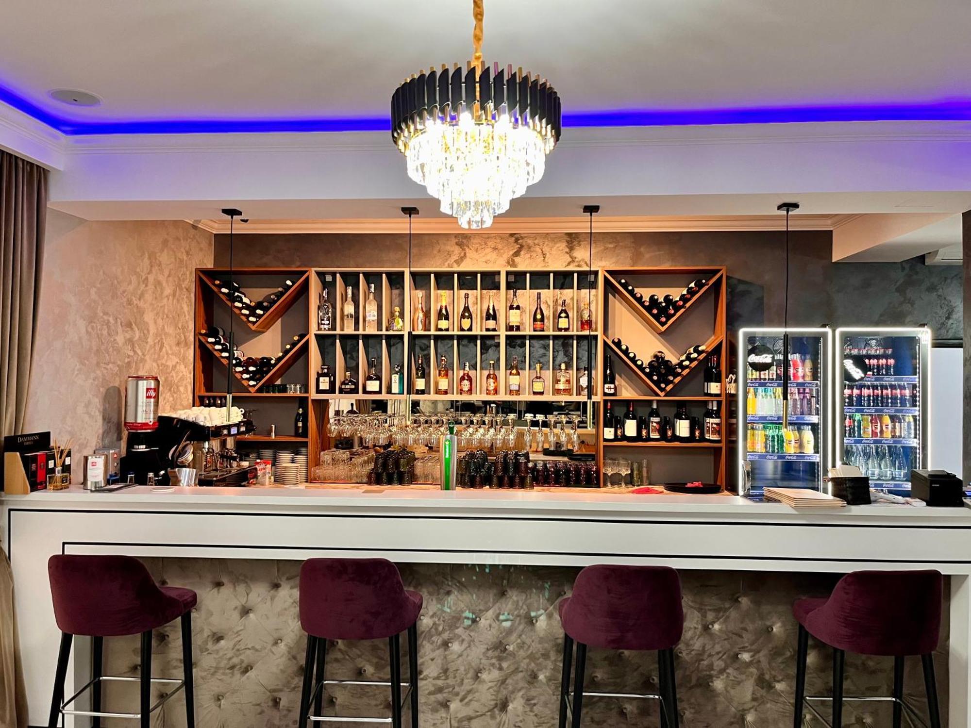 Vega Resort Restaurant & Lodge Orsova Kültér fotó