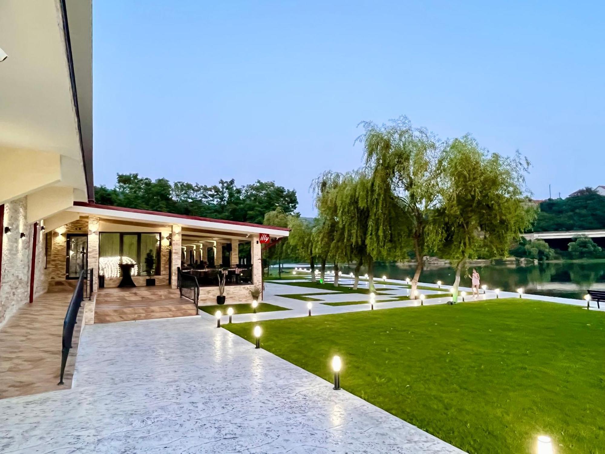 Vega Resort Restaurant & Lodge Orsova Kültér fotó