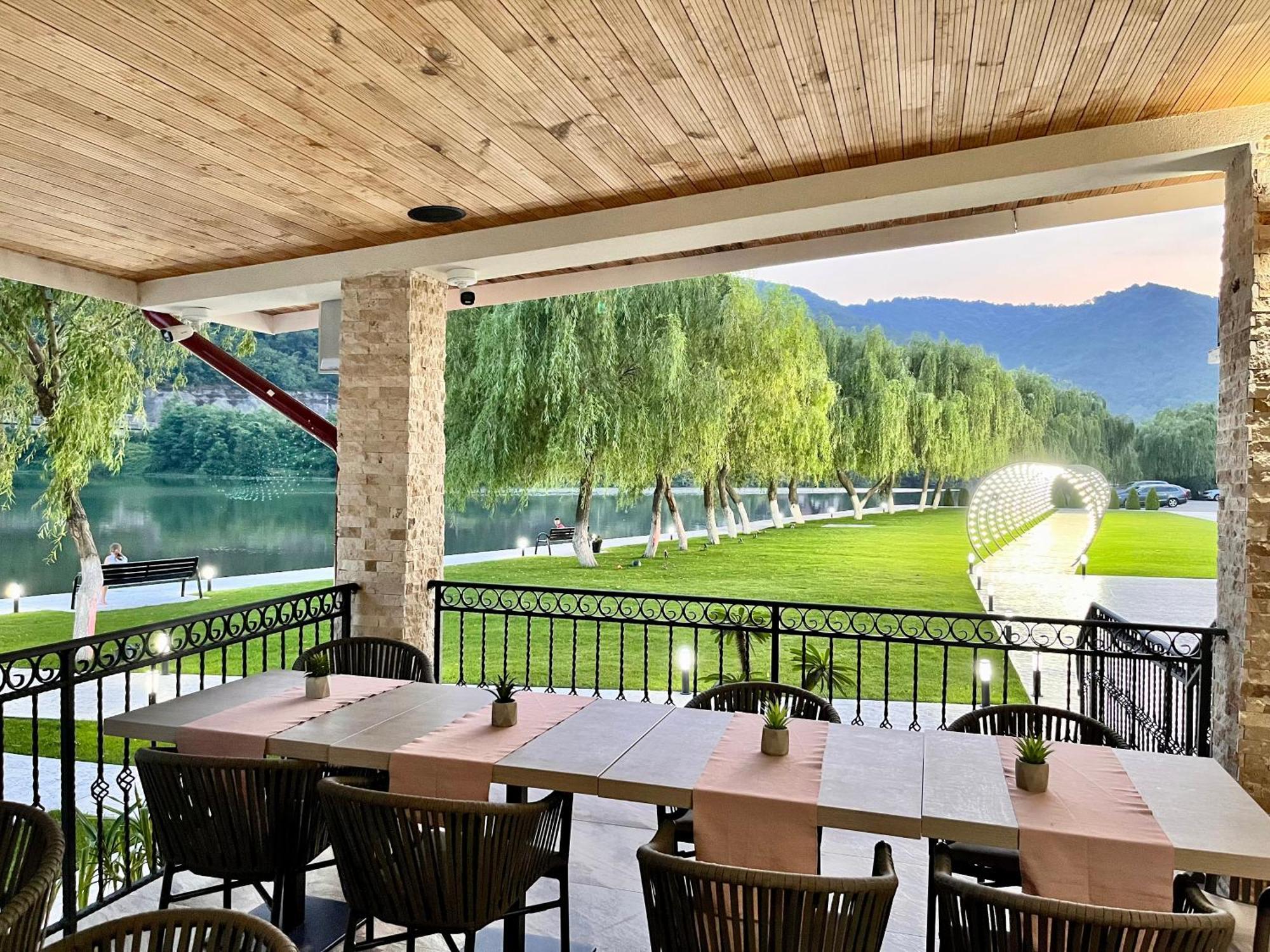 Vega Resort Restaurant & Lodge Orsova Kültér fotó
