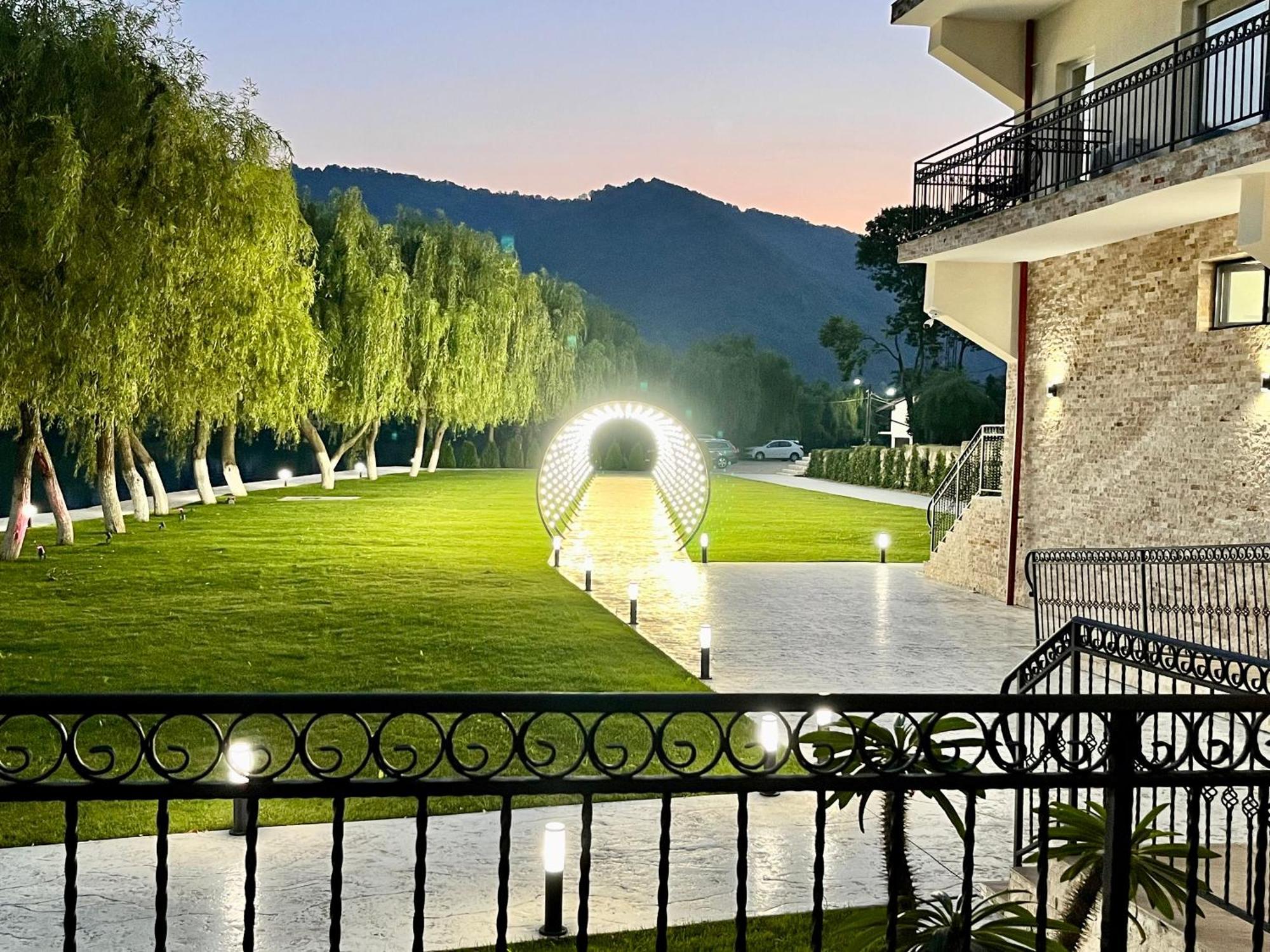 Vega Resort Restaurant & Lodge Orsova Kültér fotó