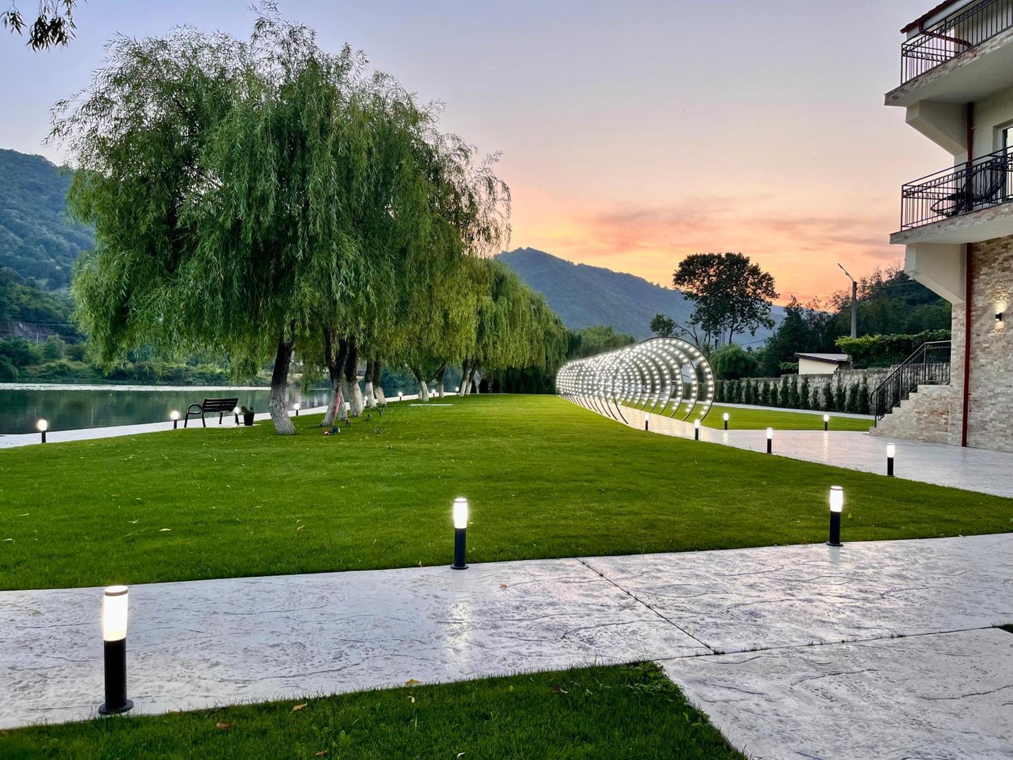 Vega Resort Restaurant & Lodge Orsova Kültér fotó